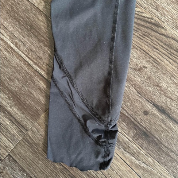 Lululemon 23inch leggings - Picture 2 of 4
